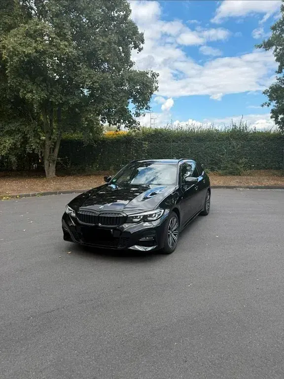 Gebraucht BMW 320e M Sport 204 PS (150 kW) 2021 Schwarz Kombi