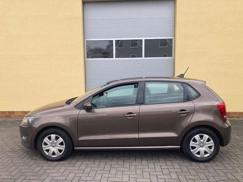 Gebraucht VW Polo 75 PS (55 kW) 2012 Braun Kleinwagen