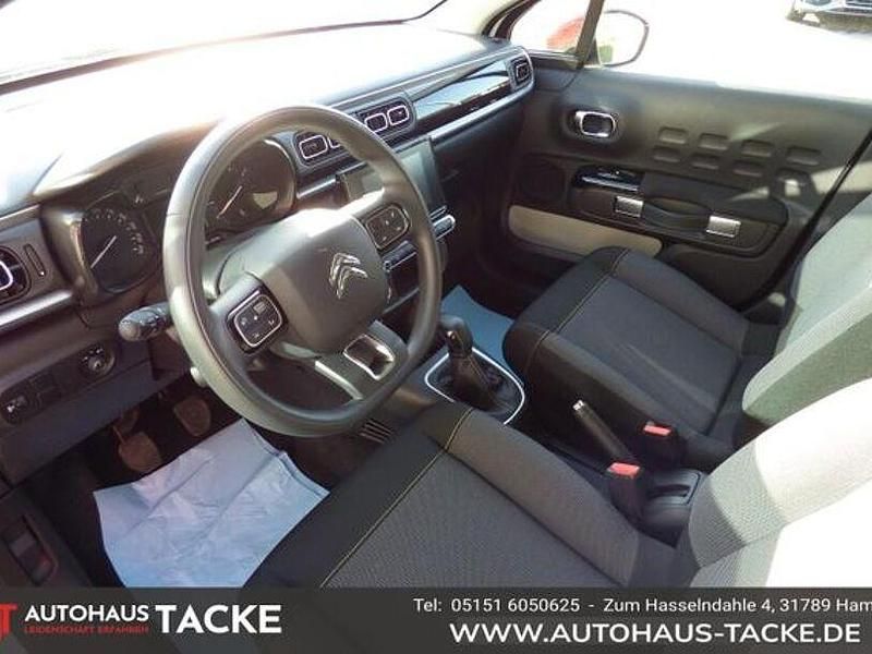 Second-hand Citroën C3 Shine 83 CP (61 kW) 2023 Alb Berlinǎ