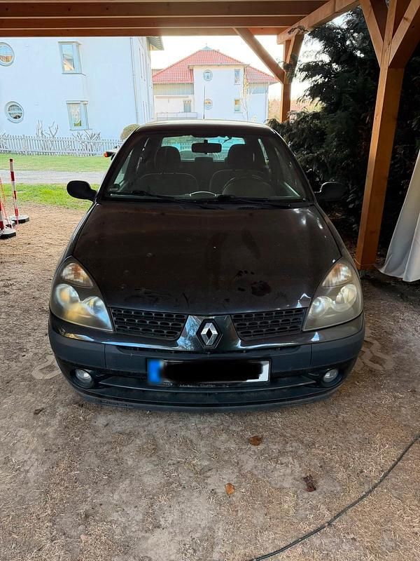 Second-hand Renault Clio II 75 CP (55 kW) 2003 Negru Hatchback
