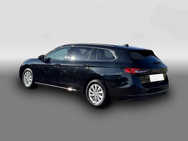 Usata Skoda Superb 150 CV (110 kW) 2025 Nero Station wagon