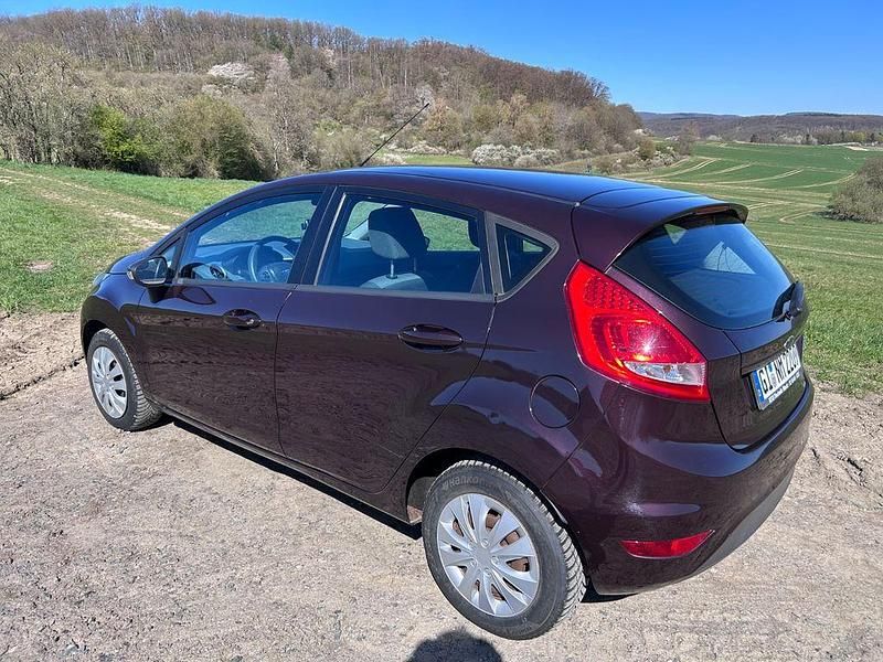Gebraucht Ford Fiesta 82 PS (60 kW) 2009 Rot Kleinwagen