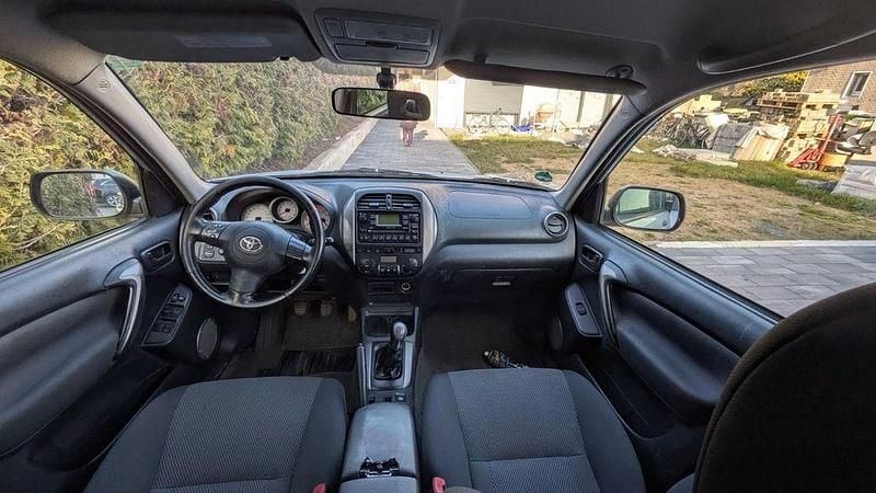 Gebraucht Toyota RAV4 150 PS (110 kW) 2003 Silber SUV