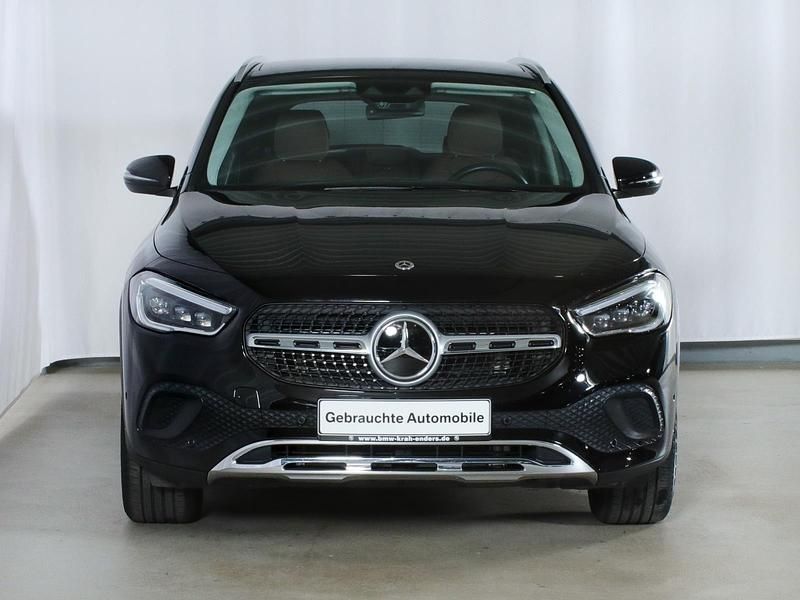 Gebraucht Mercedes GLA200 150 PS (110 kW) 2023 Schwarz SUV