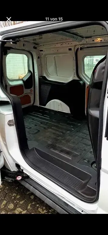 Gebraucht Ford Tourneo Connect Ambiente 101 PS (74 kW) 2018 Weiß Van / Kleinbus