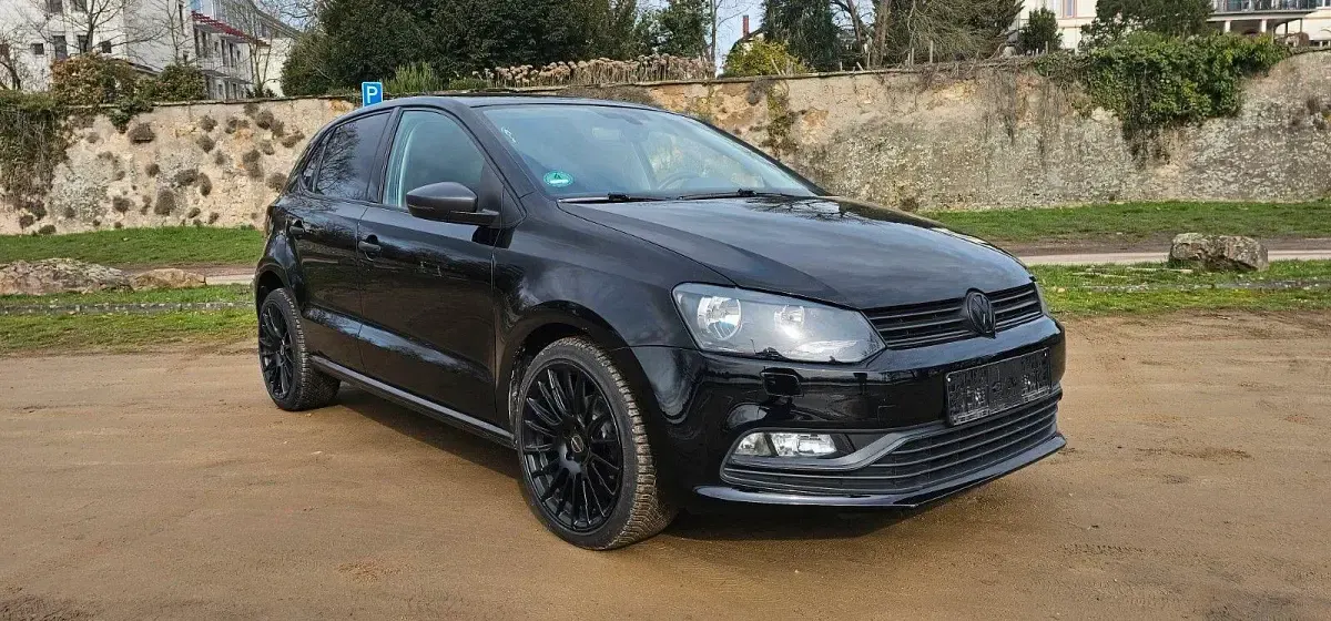 Gebraucht VW Polo Trendline 75 PS (55 kW) 2015 Schwarz Kleinwagen