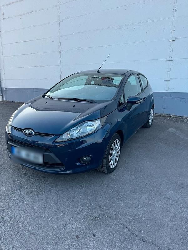 Second-hand Ford Fiesta 60 CP (44 kW) 2012 Albastru Hatchback