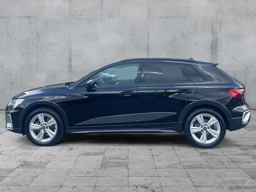 Gebraucht Audi A3 Performance 204 PS (150 kW) 2025 Mythosschwarz metallic Limousine