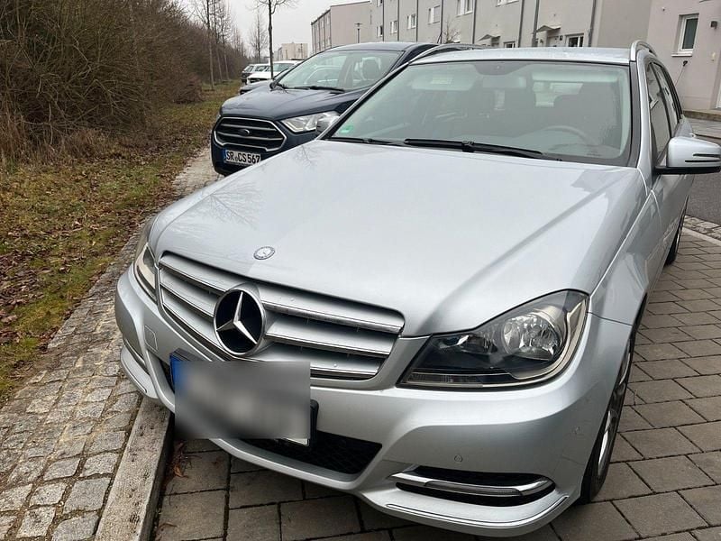 Silber Gebraucht 2012 Mercedes C180 Avantgarde Kombi | 10.800 € (Fairer Preis) - Bild 1/4