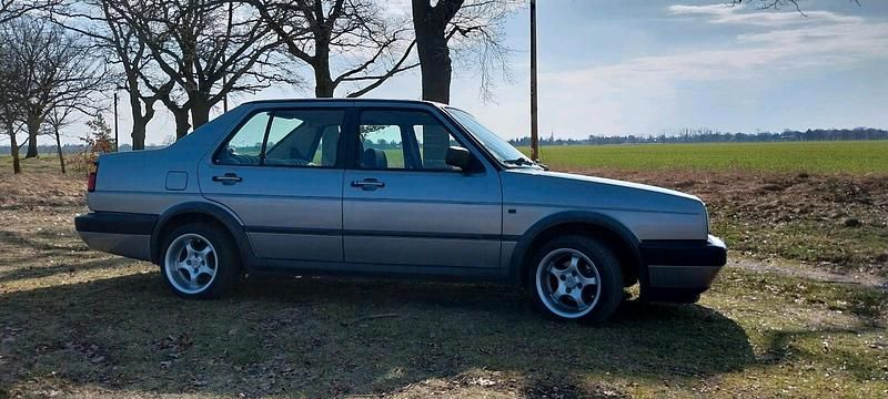 Gebraucht VW Jetta 90 PS (66 kW) 1990 Silber Limousine
