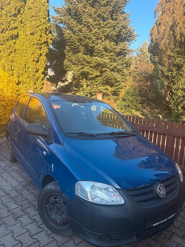 Gebraucht VW Fox 54 PS (39 kW) 2006 Blau Kleinwagen