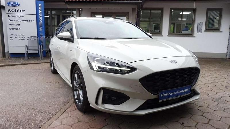 Gebraucht Ford Focus ST-Line 125 PS (91 kW) 2020 Metropolisweiß metallic Kombi