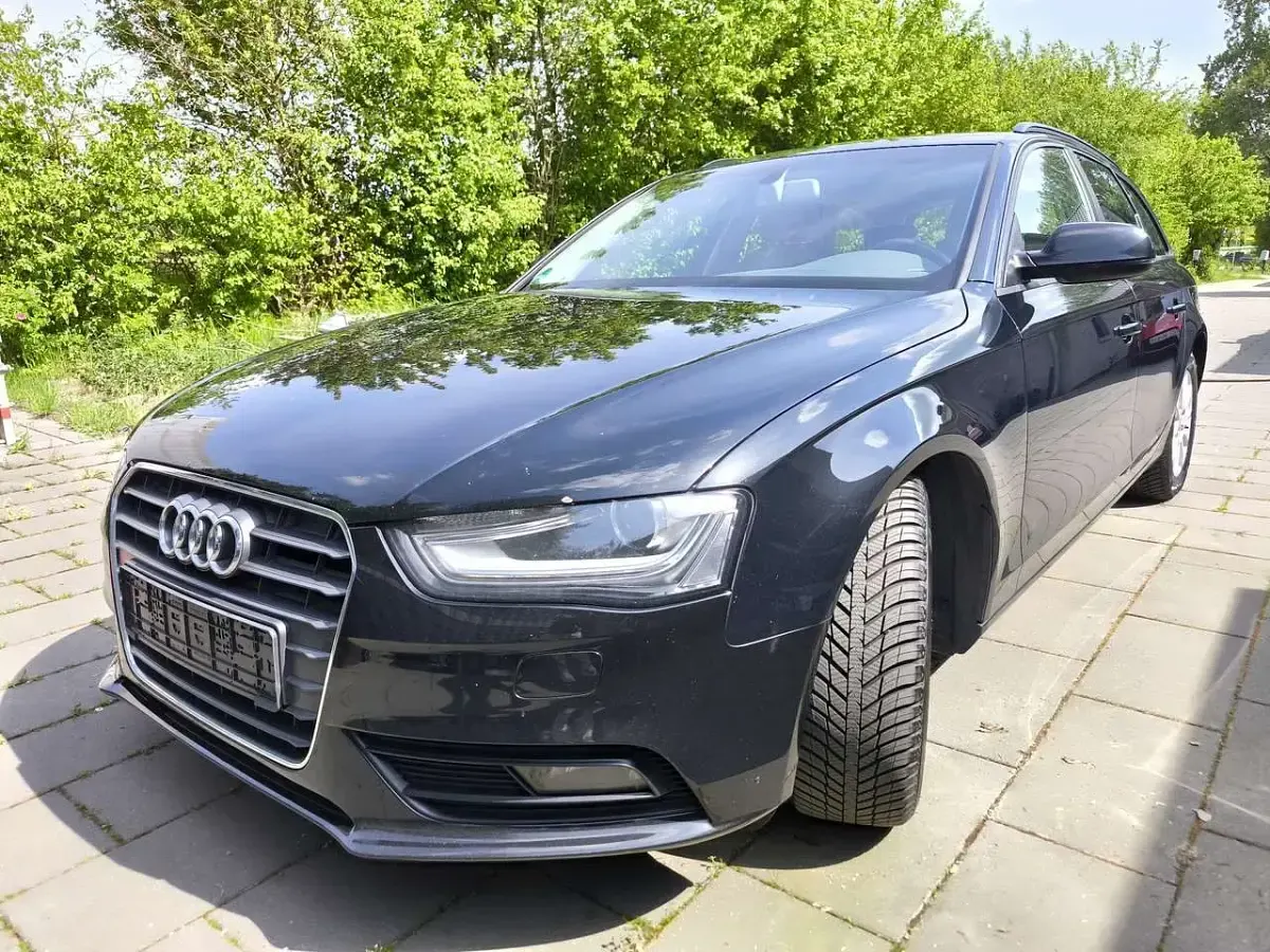 Używany Audi A4 Ambiente 204 KM (150 kW) 2012 Czarny Kombi