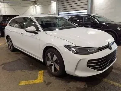 Gebraucht VW Passat Business 150 PS (110 kW) 2025 Oryxweiß perlmutteffekt Kombi