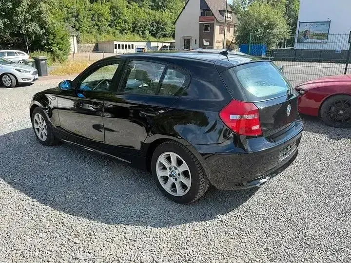 Gebraucht BMW 120 Advantage 177 PS (130 kW) 2008 Schwarz Kleinwagen