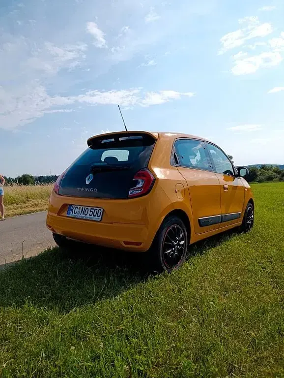 Gebraucht Renault Twingo SE 65 PS (47 kW) 2021 Gelb Kleinwagen