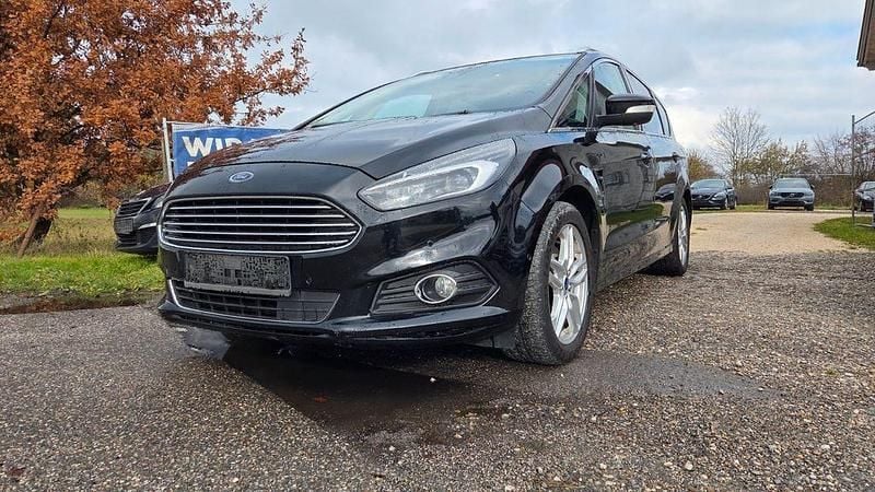 Schwarz Gebraucht 2016 Ford S-MAX Titanium Van / Kleinbus | 7.300 € (Fairer Preis) - Bild 1/4