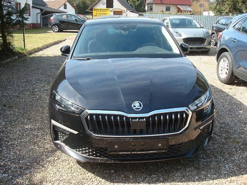 Neu Skoda Scala Selection 116 PS (85 kW) 2026 Schwarz Kleinwagen
