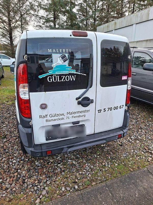 Gebraucht Fiat Doblò 75 PS (55 kW) 2009 Weiß Van / Kleinbus