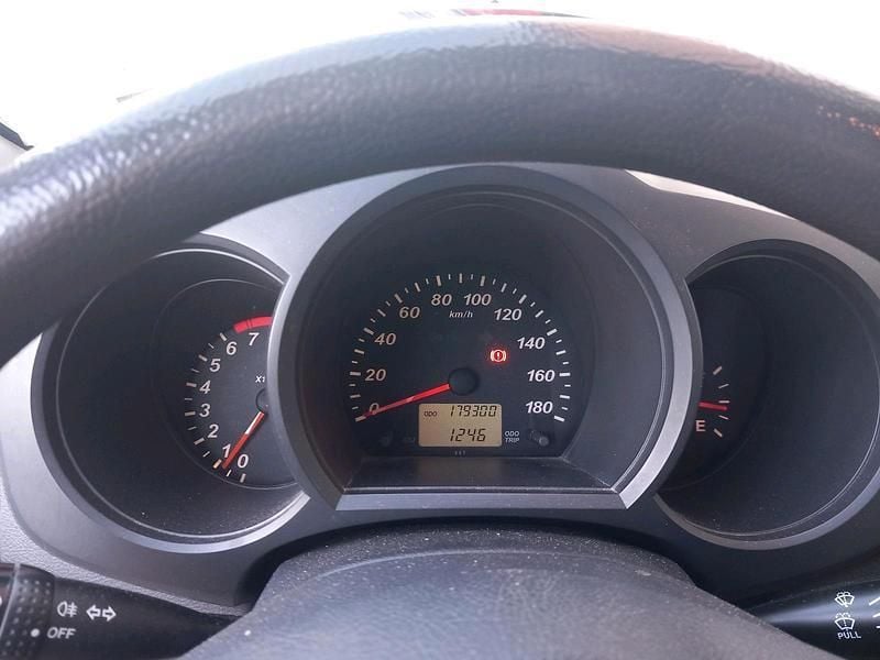 Grau Gebraucht 2007 Daihatsu Terios SUV | 1.499 € - Bild 1/4