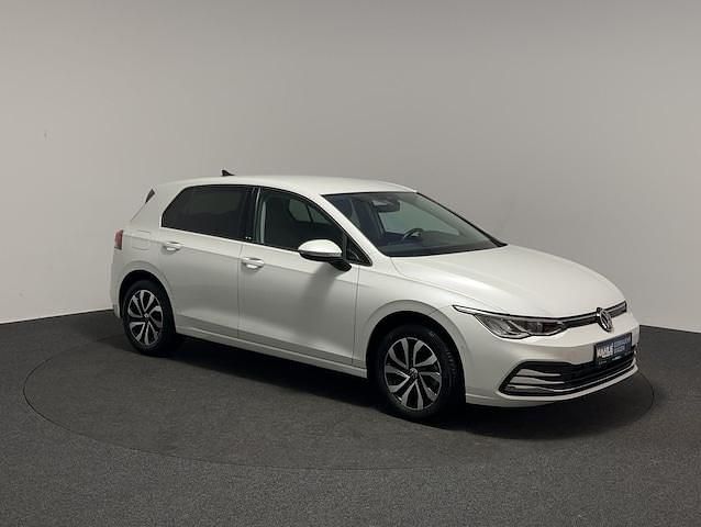 Gebraucht VW Golf VIII Active 116 PS (85 kW) 2022