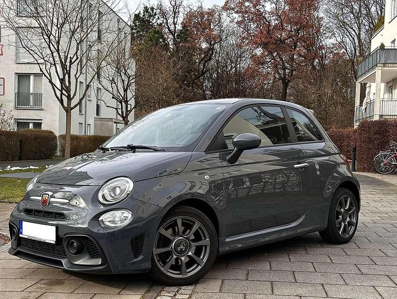 Grau Gebraucht 2019 Abarth 595 Basis Kleinwagen | 13.599 € (Superpreis) - Bild 1/4