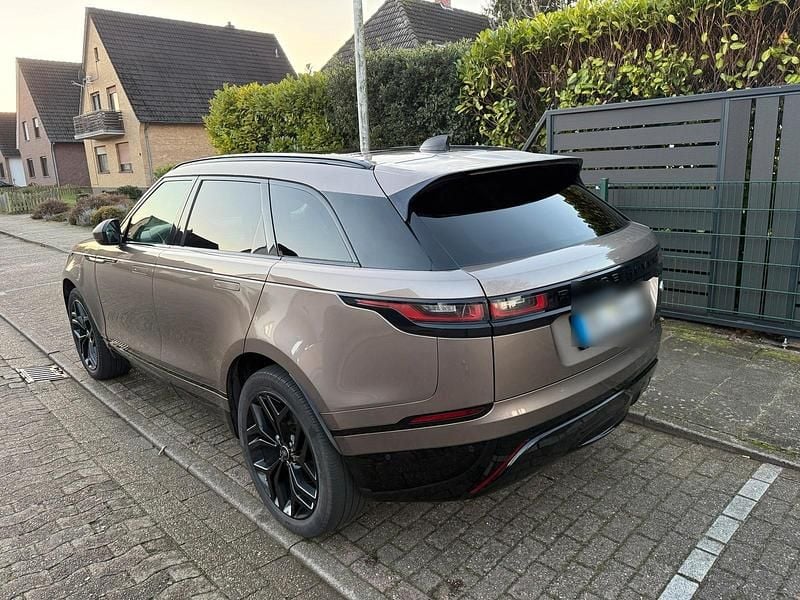 Braun Gebraucht 2017 Land Rover Range Rover Velar SUV | 24.300 € (Fairer Preis) - Bild 1/4