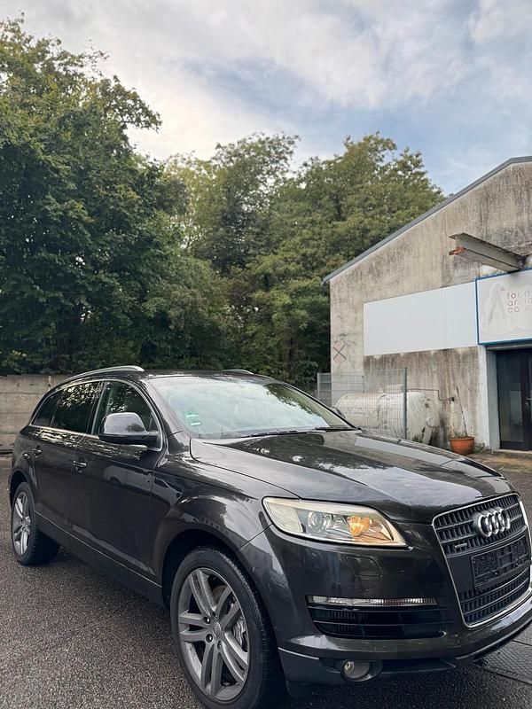 Braun Gebraucht 2008 Audi Q7 SUV | 6.800 € - Bild 1/4