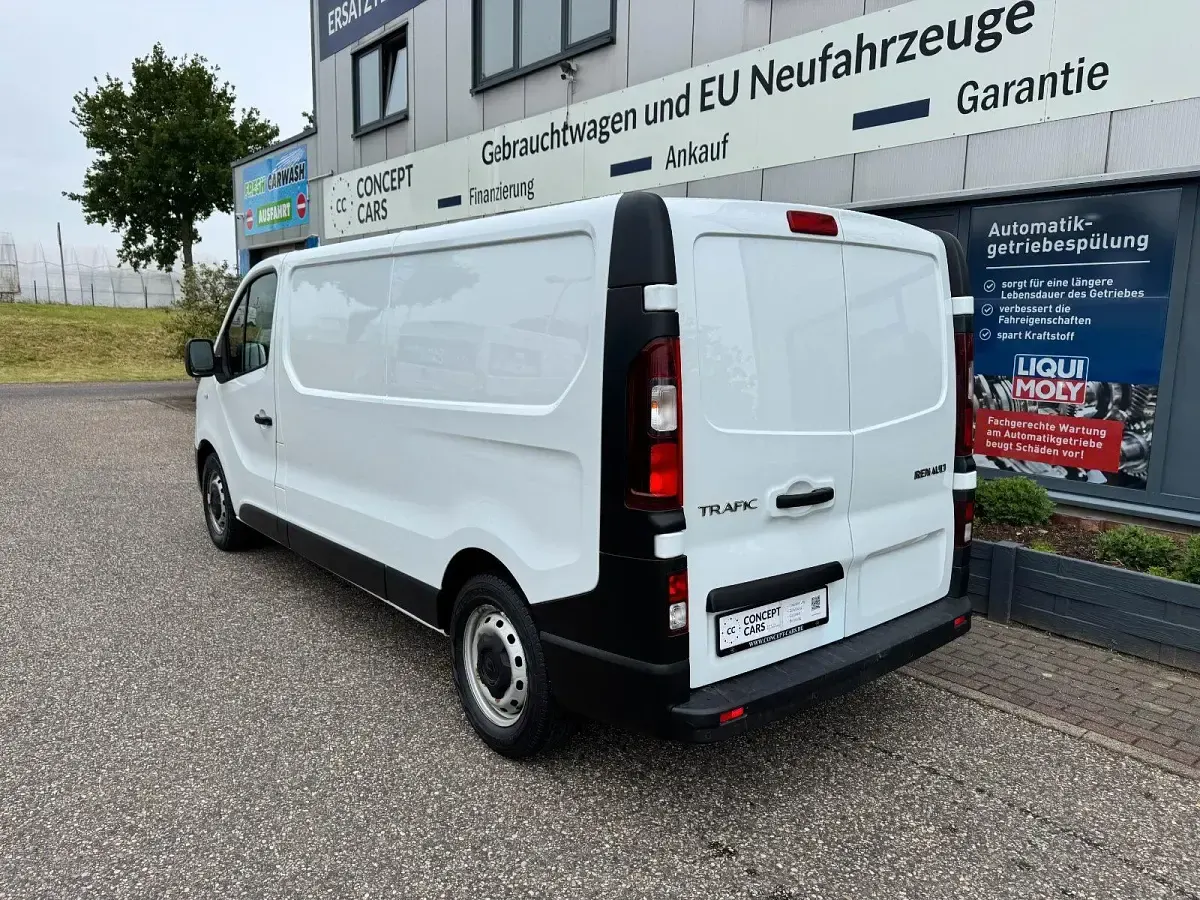 Usata Renault Trafic Komfort 145 CV (106 kW) 2021 Bianco Monovolume