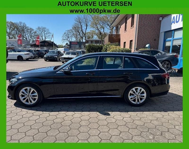 Gebraucht Mercedes C220 194 PS (142 kW) 2019 Schwarz Limousine