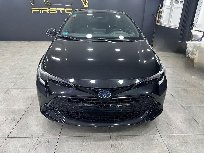 Schwarz Gebraucht 2024 Toyota Corolla Hybrid Team Limousine | 25.990 € (Etwas zu teuer) - Bild 1/4