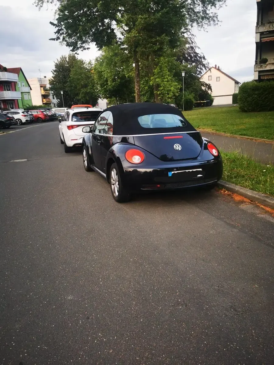 Gebraucht VW New Beetle 105 PS (77 kW) 2008 Schwarz Kleinwagen