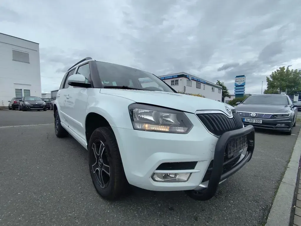 Gebraucht Skoda Yeti Active 110 PS (80 kW) 2015 Weiß SUV