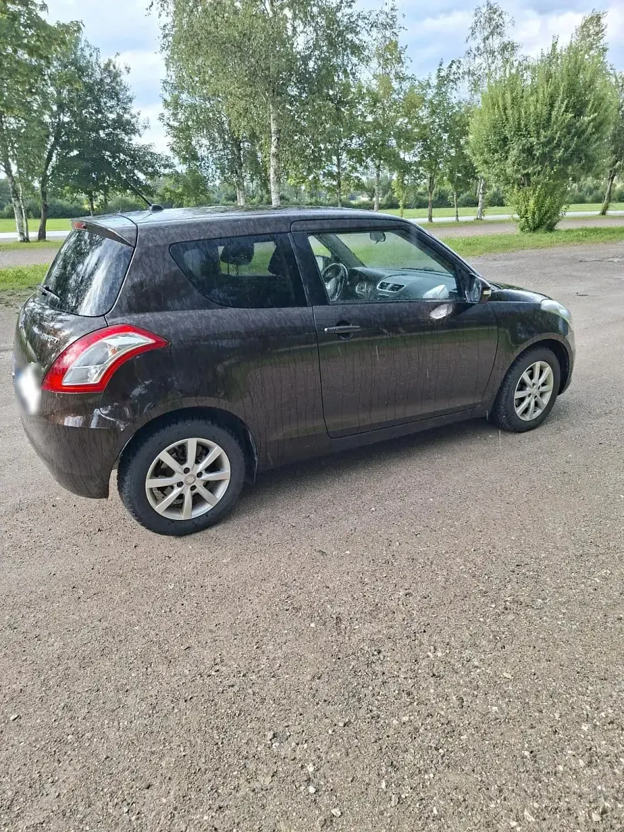 Gebraucht Suzuki Swift 94 PS (69 kW) 2015 Braun Kleinwagen