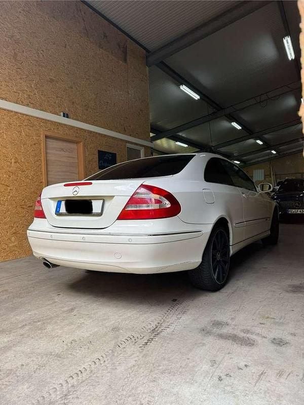 Gebraucht Mercedes CLK320 Elegance 218 PS (160 kW) 2002 Coupé