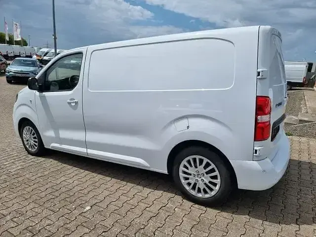Gebraucht Peugeot Expert 144 PS (105 kW) 2024 Andere Van