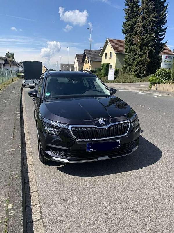 Schwarz Gebraucht 2020 Skoda Kamiq Ambition SUV | 17.500 € (Guter Preis) - Bild 1/3