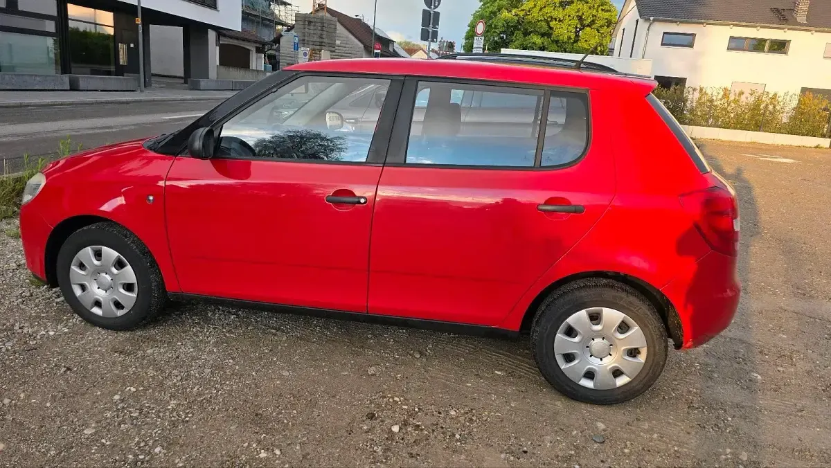 Gebraucht Skoda Fabia 60 PS (44 kW) 2009 Rot Kleinwagen