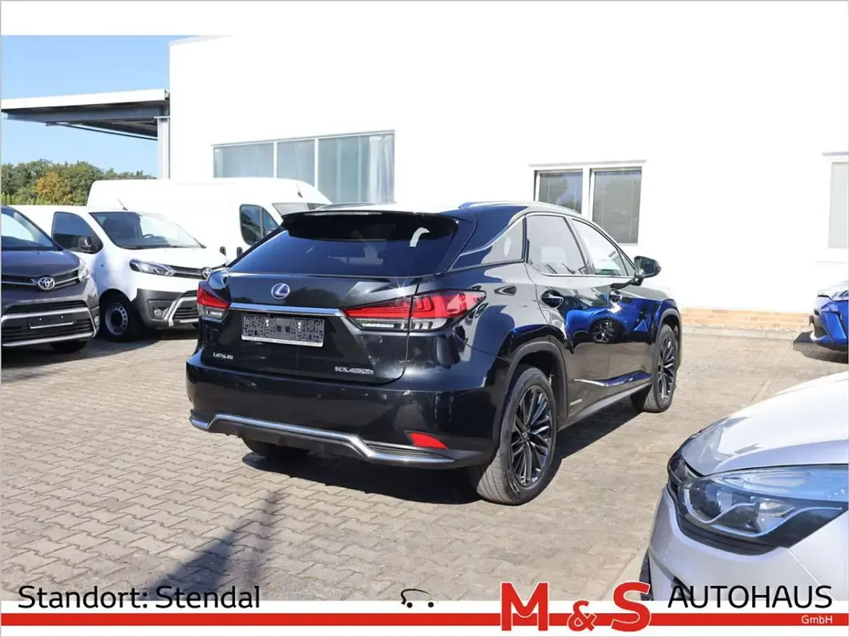 Gebraucht Lexus RX450h+ 313 PS (230 kW) 2022 Graphite black SUV