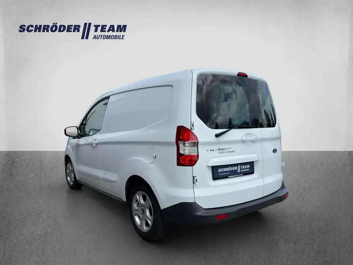 Gebraucht Ford Transit Limited 101 PS (74 kW) 2020 Weiß Van / Kleinbus