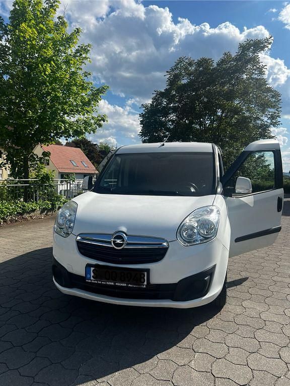 Gebraucht Opel Combo Edition 120 PS (88 kW) 2016 Weiß Van / Kleinbus