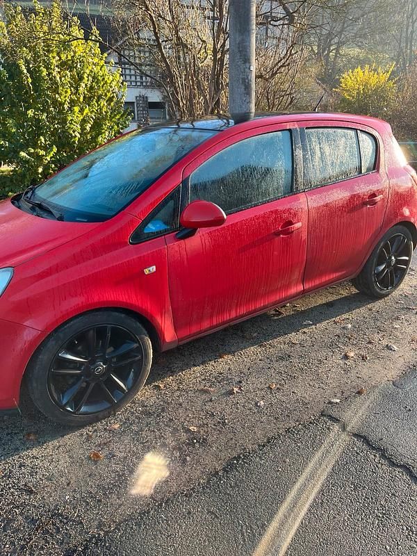 Gebraucht Opel Corsa Color Edition 87 PS (63 kW) 2010 Rot Kleinwagen