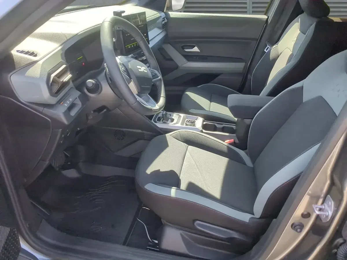 Neu Dacia Duster Extreme 154 PS (113 kW) 2026 Grau (dolomitgrau) SUV