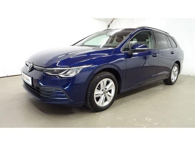 Gebraucht VW Golf VIII Life 150 PS (110 kW) 2022 Blau / atlantik blue metallic Kombi