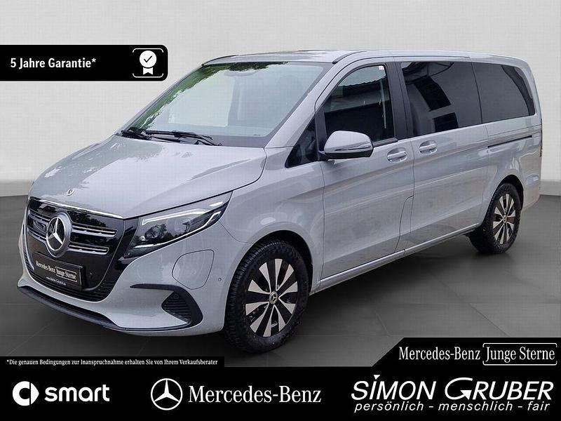 Grau Gebraucht 2024 Mercedes EQV300 Van / Kleinbus | 50.850 € (Guter Preis) - Bild 1/4