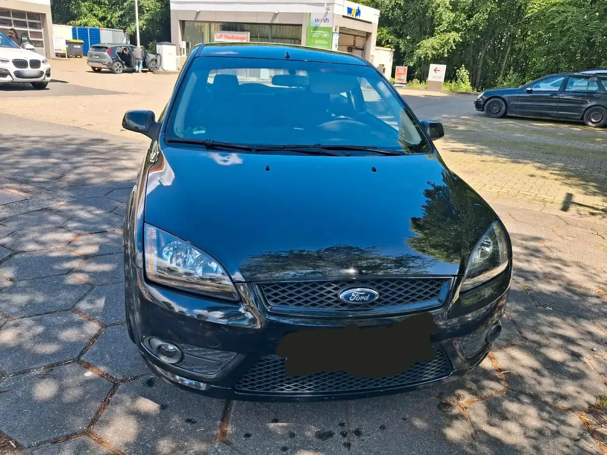 Używany Ford Focus 100 KM (73 kW) 2007 Czarny Coupe
