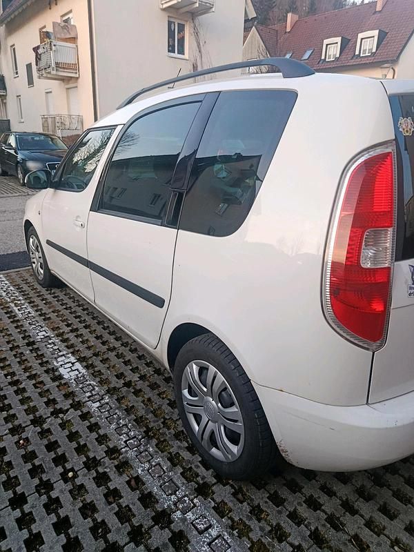 Gebraucht Skoda Roomster 116 PS (85 kW) 2008 Weiß Van / Kleinbus