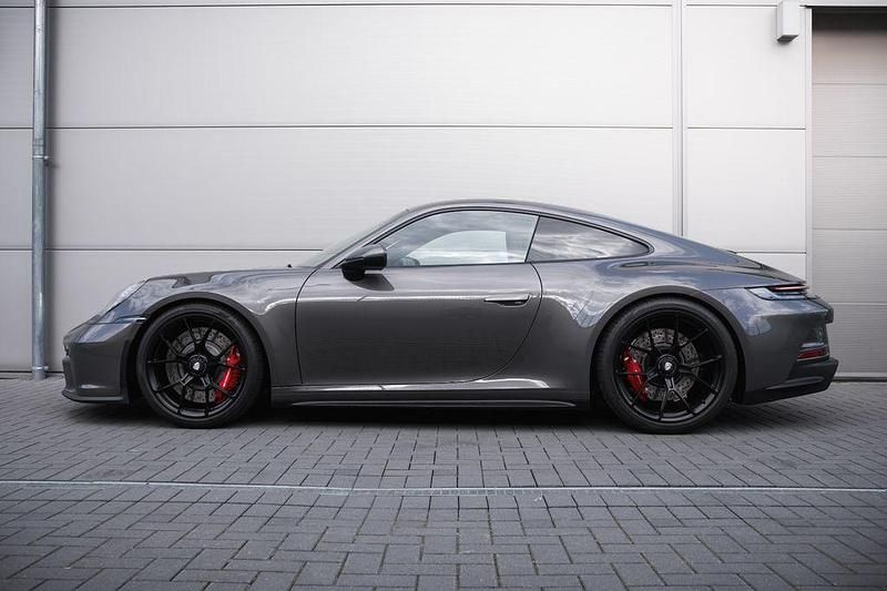 Grau Gebraucht 2024 Porsche 992 | 204.900 € (Superpreis) - Bild 1/4