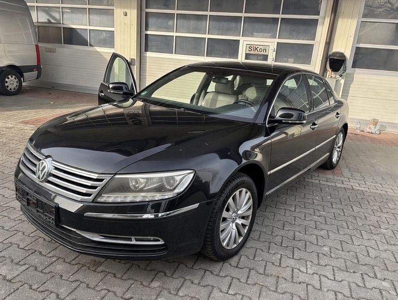 Gebraucht VW Phaeton 239 PS (175 kW) 2011 Grau Limousine