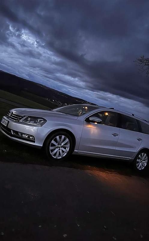 Gebraucht VW Passat Highline 140 PS (102 kW) 2012 Grau Kombi